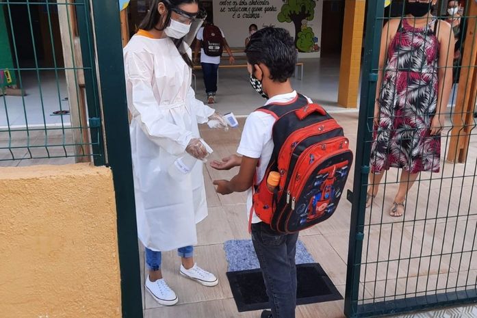 Protocolo de segurança sanitária da rede municipal de ensino garante as aulas presenciais sem casos de COVID-19 em Delmiro Gouveia