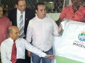 Vereador se invoca com divulgação de obra inaugurada   