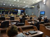 Banda do Estado x Banda da prefeitura no plenário da Câmara