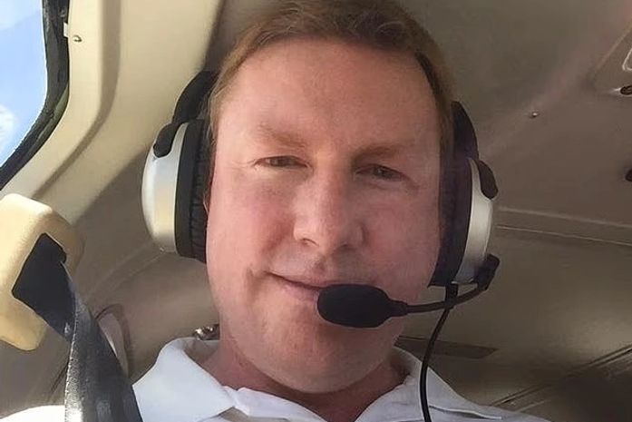 Pai descobre pela imprensa que filho morreu em queda de avião com cocaína em Alagoas