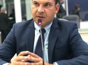 Vereador Francisco Sales propõe criação de CEI para apurar não pagamento do 13º dos servidores