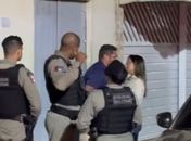 Coronel da PM é preso após agredir advogada e assessora de candidata durante campanha eleitoral em AL