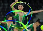 Vereador Charles Hebert entrega comenda e homenageia campeã mundial de ginástica rítmica Duda Arakaki