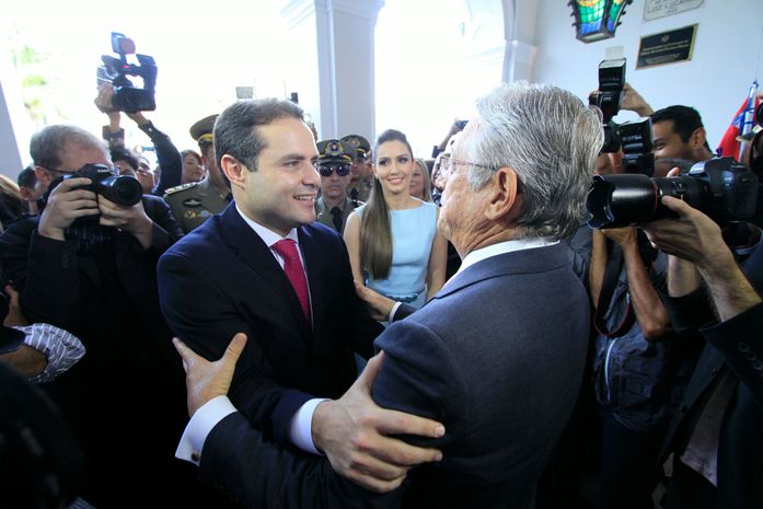 Renan Filho e Teotonio Vilela Filho durante transmissão do governo