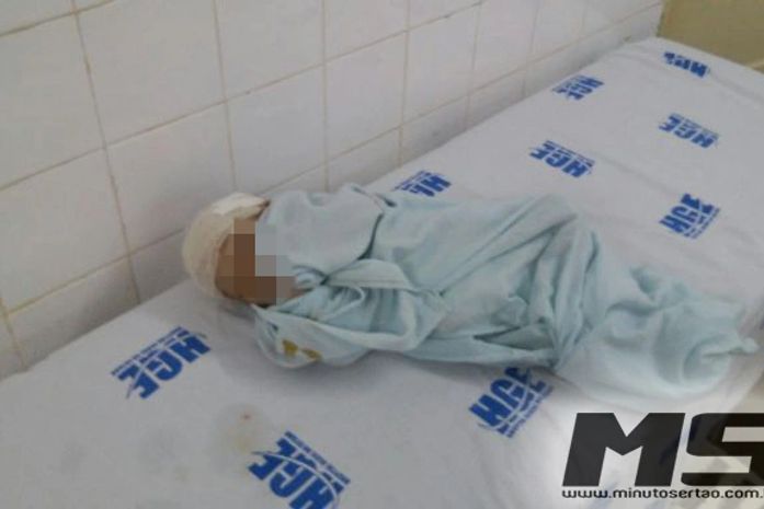 Adolescente atira em homem para defender irmã e acaba acertando bebê