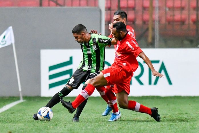 CRB joga mal e perde para o América-MG pela Série B