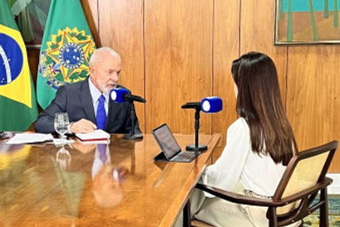 A demissão da jornalista da Record TV que vazou entrevista do presidente Lula