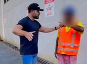 "O senhor é dono da rua?": durante prévias, vereador confronta flanelinhas por cobranças abusivas