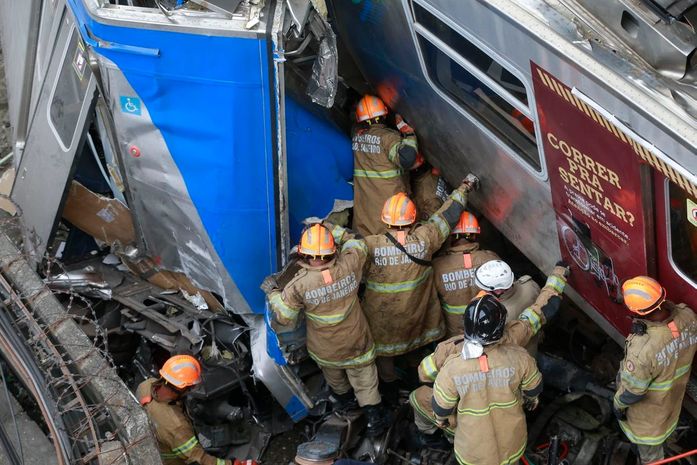 Morre maquinista resgatado após mais de sete horas preso em ferragens