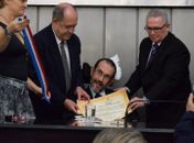 Carlos Miranda recebe comenda