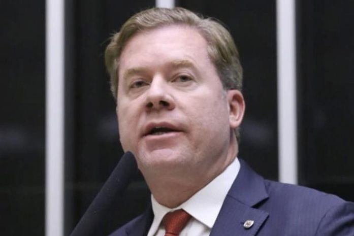 Marx Beltrão critica aumento de 100% no índice de reajuste da conta de energia elétrica e exige ação imediata do governo Lula