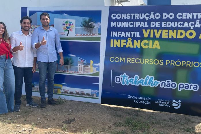 Prefeito de Santana do Mundaú assina ordem de serviço para construção - com recursos próprios, de Centro de Educação Infantil