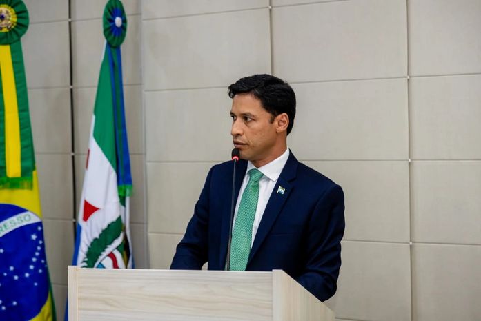 Rodrigo Cunha comemora manutenção de pensão para vítimas do zika vírus