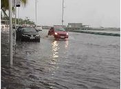Orla  de Maceió alagada após chuvas