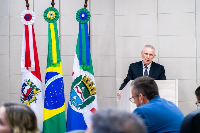 Câmara de Maceió empossa vereador que já teve mandato cassado por abuso de poder religioso