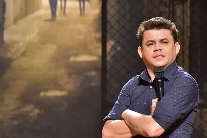 Emerson Ceará desembarca em Maceió com show de humor