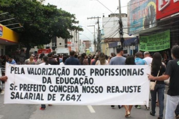 Prefeitura e Legislativo emitem notas sobre cáos na educação de Arapiraca