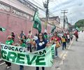 Trabalhadores da educação estadual realizam protesto e cobram avanço nas negociações com o Governo