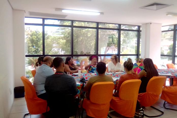 Em uma segunda Roda Preta, Instituto Raízes de Áfricas e representantes do Governo conversam sobre a implementação de políticas afirmativas.