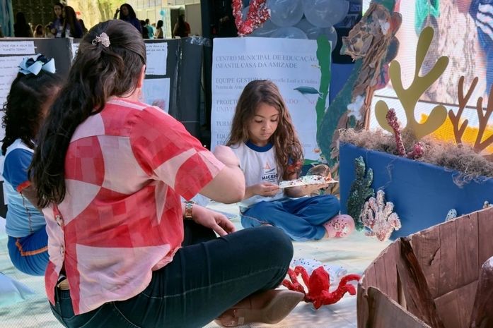 Semed leva alunos da educação infantil ao primeiro dia da 4ª Semana de Pesquisa da Ufal