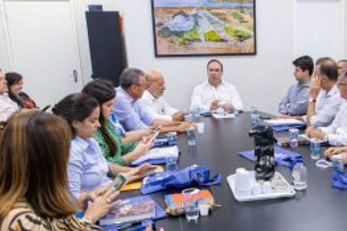 Prefeito Luciano acompanha apresentação do observatório da indústria em Arapiraca