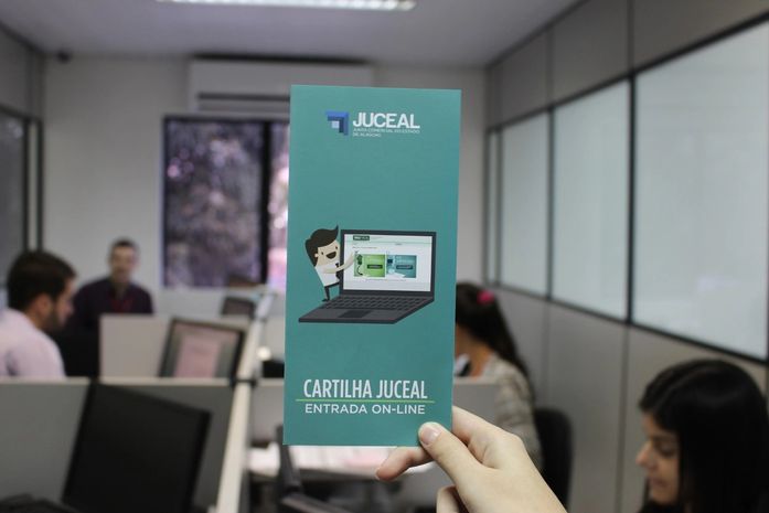 Junta Comercial cria cartilhas para explicar serviços e ações do órgão