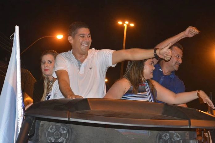 Caminhada de Jó Clemente leva milhares de pessoas às ruas