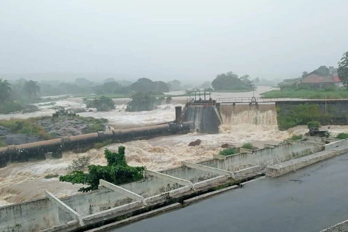 Rio Mundaú em forte correnteza na cidade de Rio Largo