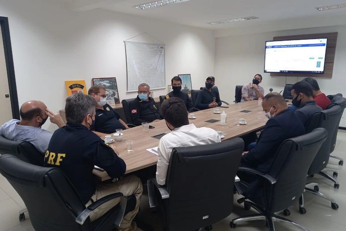 Representantes da SMTT de São Miguel dos Campos participaram da apresentação do sistema e-DAT