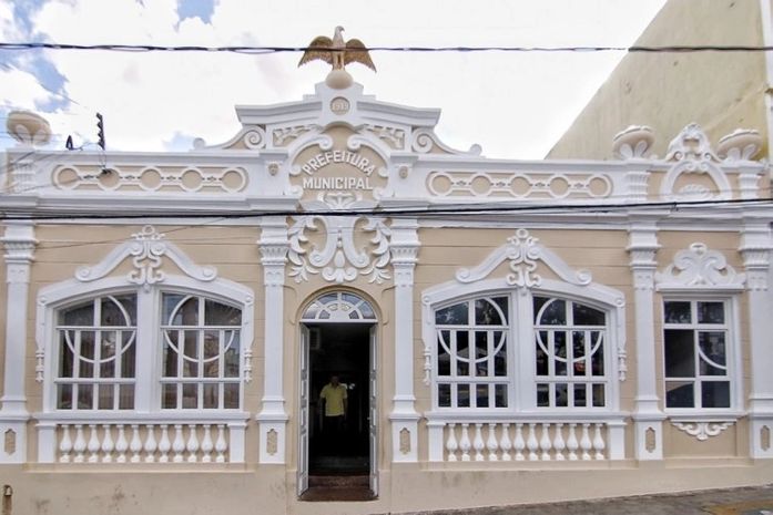 Prefeitura de Palmeira contrata buffet em plena pandemia