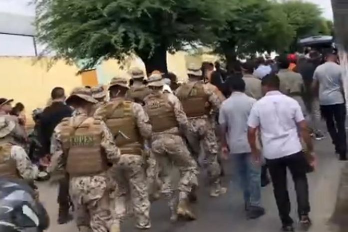 Sargentos da PM mortos em serviço são sepultados no Sertão de Alagoas
