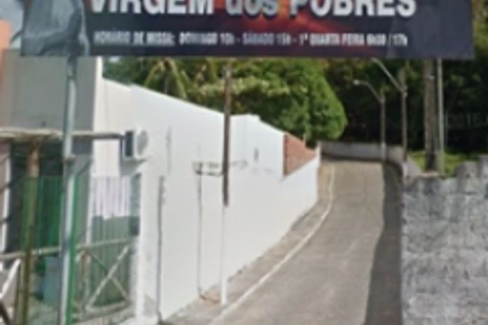 Câmeras flagram homem roubando cadeiras no Santuário Virgem dos Pobres, em Maceió; Quarta vez em 40 dias