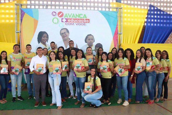 Profissionais da Educação de Santana do Mundaú participam de formação sobre livro ‘Cidade da Gente’