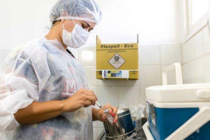 Covid-19: Vacinação com AstraZeneca é suspensa temporariamente a partir desta sexta (4)