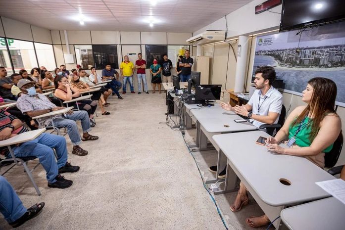 Prefeitura mantém diálogo com permissionários para novas ações voltadas ao Shopping Popular