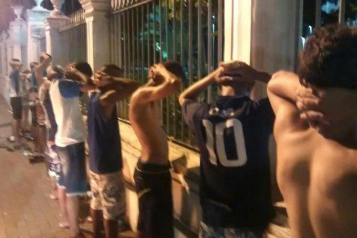 Abordagem a torcedores após clássico