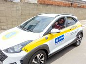 Candidatos PcDs realizam prova prática com carro adaptado do Detran Alagoas