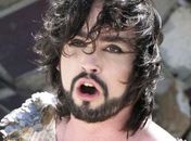 Johnny Hooker se apresenta em Maceió