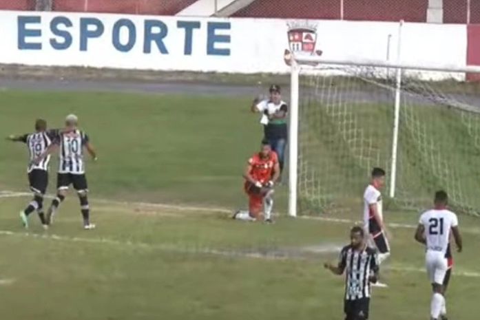 Asa vence por 3 a 0 e termina fase de grupos na liderança