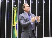 Marx Beltrão cobra reação do governo e denuncia fila interminável do INSS: “Falta respeito a quem trabalhou a vida inteira”