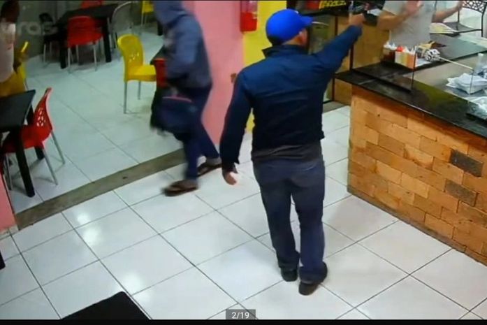 Assalto a hamburgueria 