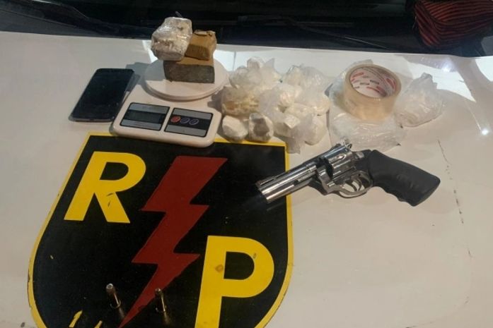 Apreensão de arma e drogas em Alagoas