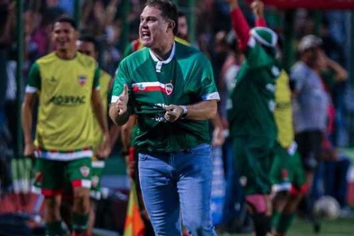 CSE anuncia o retorno do técnico Carlos Eduardo Parreira, o Parreirinha