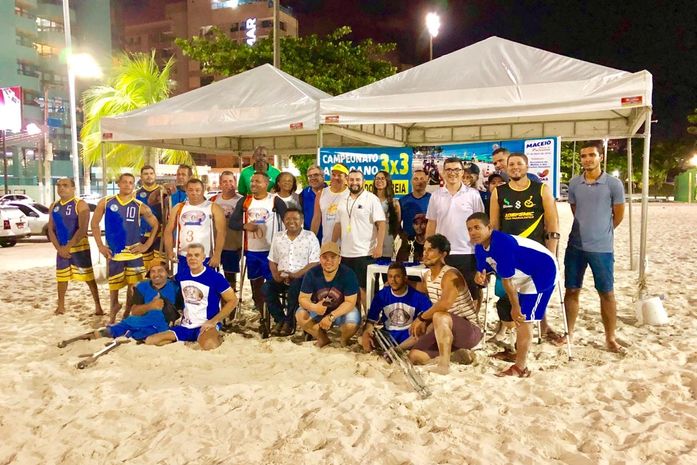 Equipe do Complexo Tarcizo Freire é campeã na competição de vôlei sentado de areia