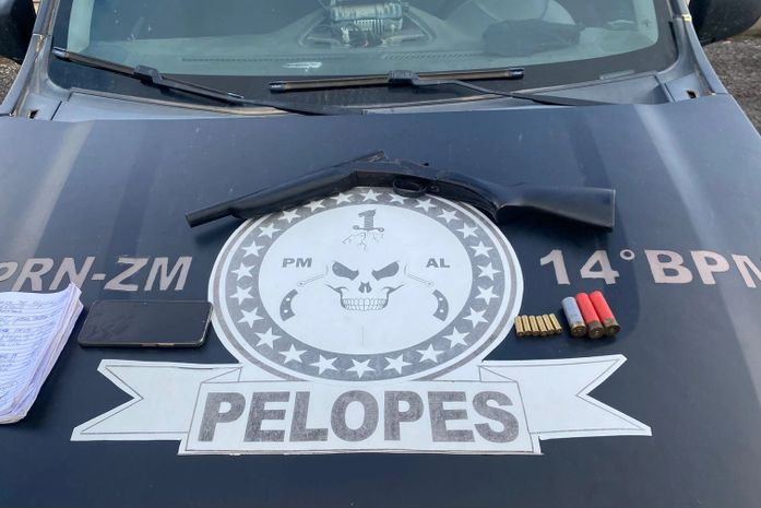 PM apreende arma de fogo na Aldeia Wassu Cocal com suspeito de articular tombamentos, saques e assaltos