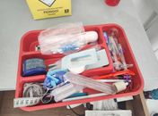 Ausência de profissionais e medicamentos vencidos: Clínica de estética é interditada em Maceió por descumprir normas sanitárias
