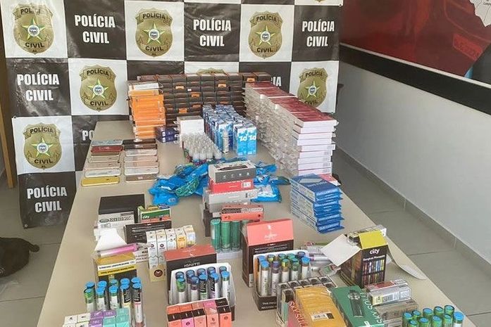 Celulares sem nota fiscal e cigarros eletrônicos são apreendidos em Teotônio Vilela; loja foi fechada