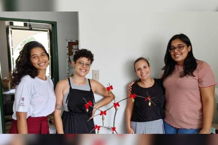 Ana Beatriz, Pâmela, Ludmilla e Natália, autoras do trabalho