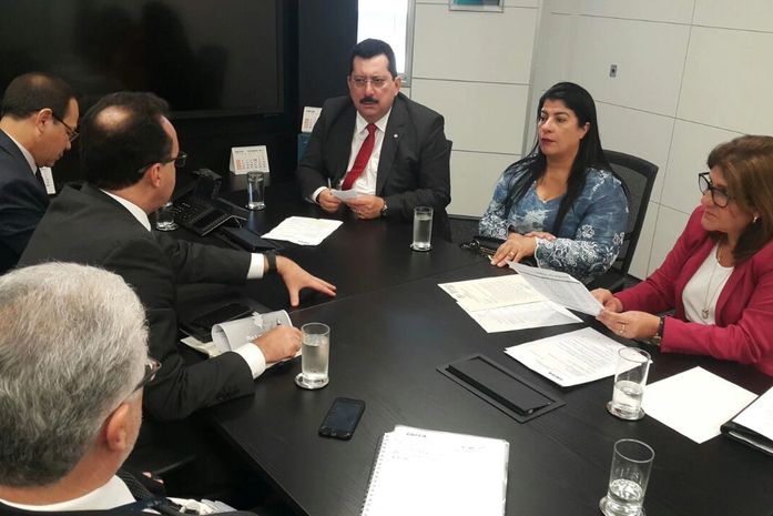 Gilberto Gonçalves solicita à Caixa a liberação de recursos para a construção de escolas e creches em Rio Largo