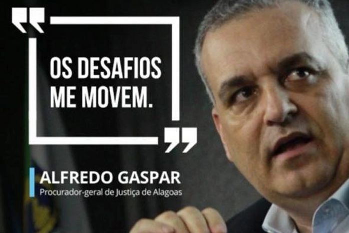 Marta curte postagem de Alfredo Gaspar e publica apoio em rede social